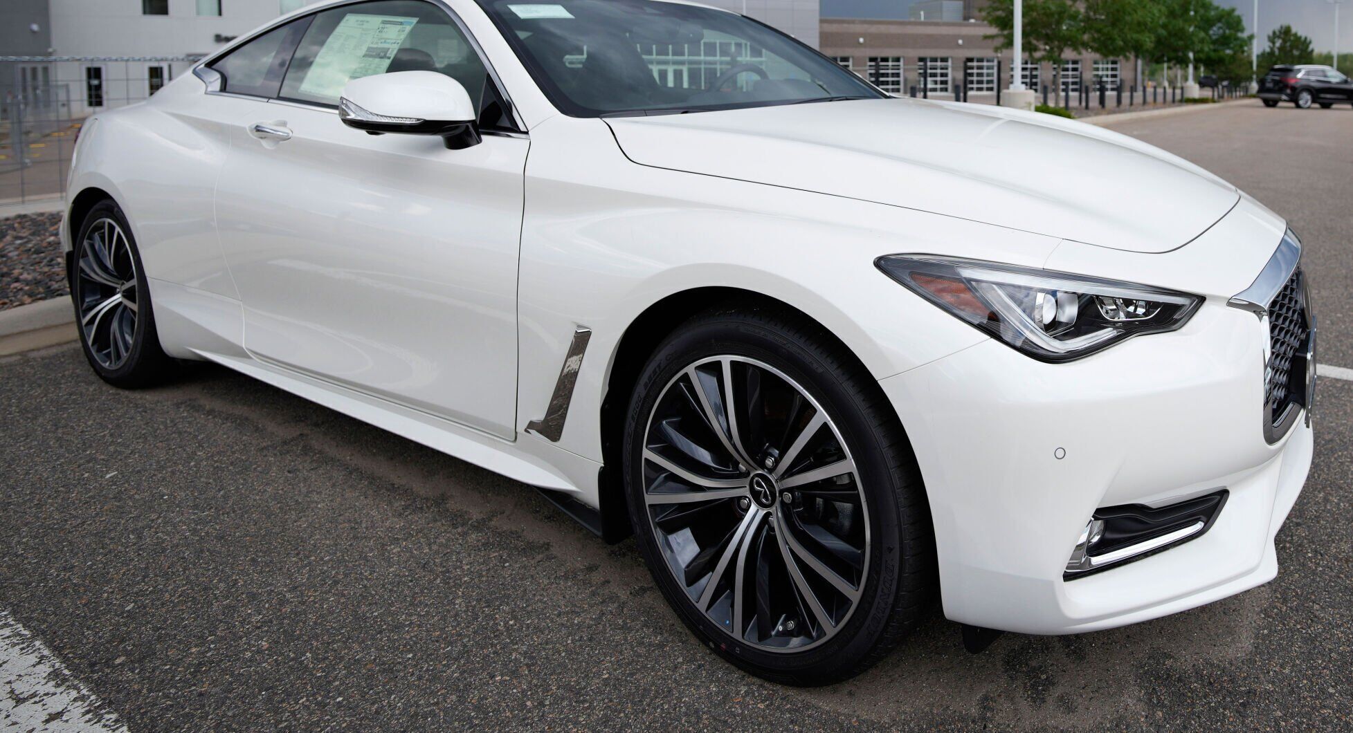 Infiniti Q60